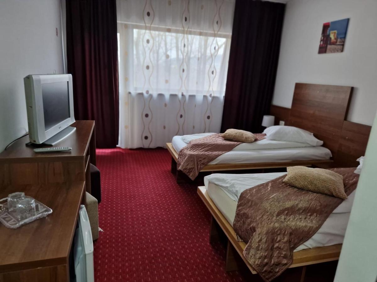 Pensiunea Carpe Diem Râmnicu Vâlcea Exterior foto