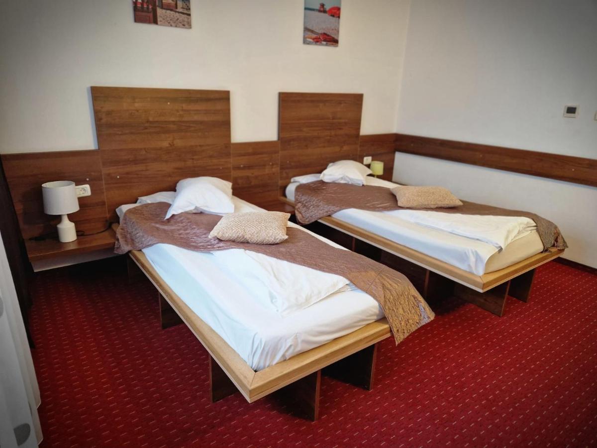 Pensiunea Carpe Diem Râmnicu Vâlcea Exterior foto